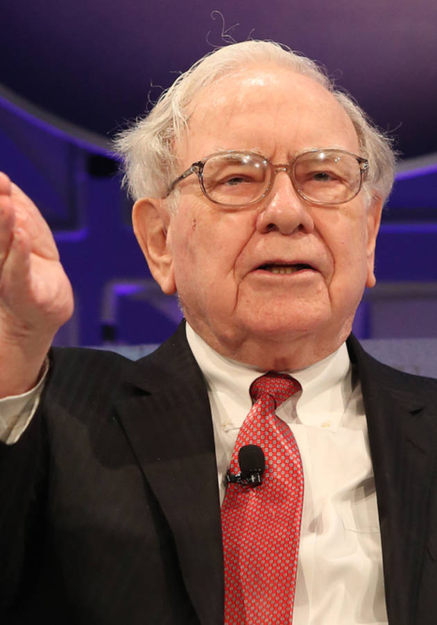 The Essays of Warren Buffett Critical summary review