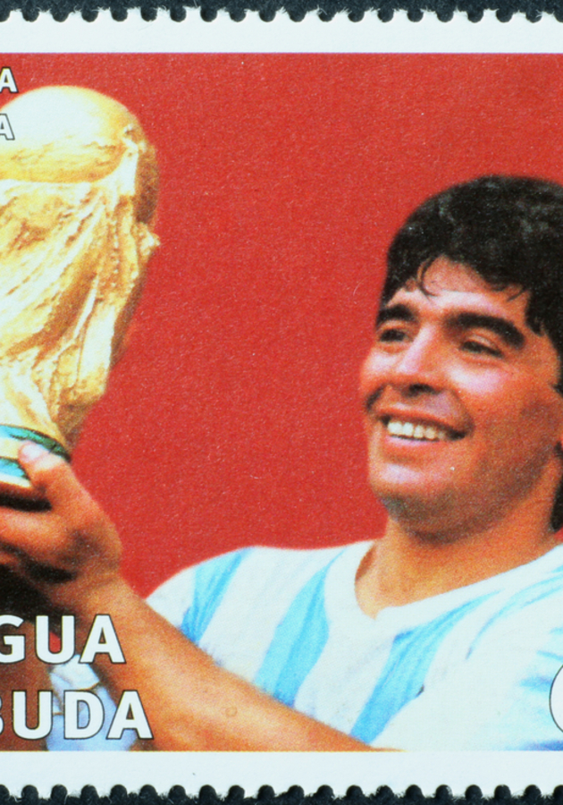 Maradona: soccer's greatest and most controversial star  Resenha crítica